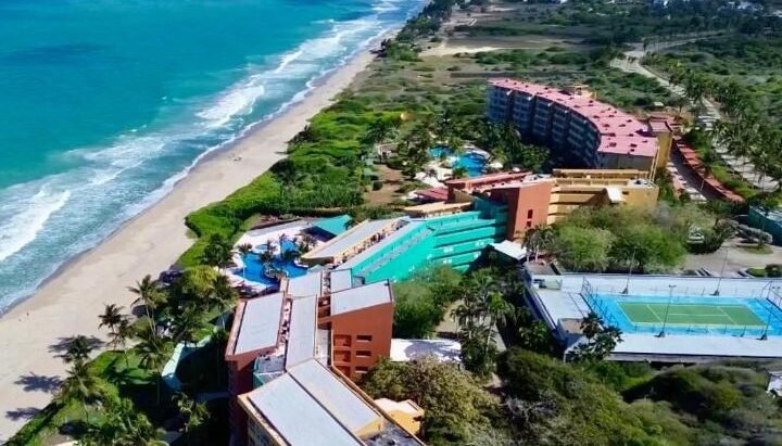 venta de penthouse playa parguito